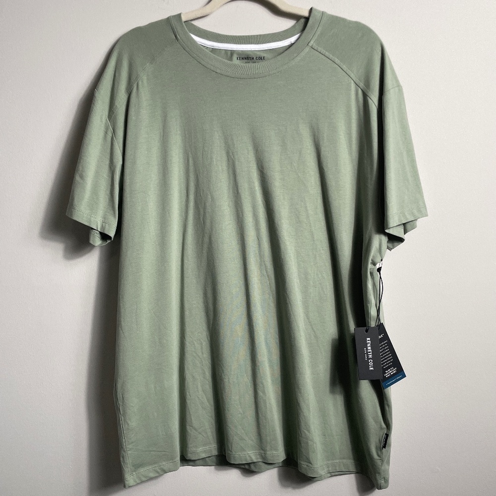 KENNETH COLE‎ - The Mobility Knit Shirt, Wheatgrass Green, XXL.  New with tags.